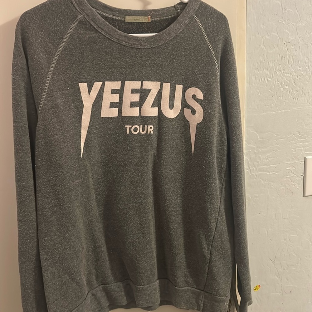 Men’s Gray Yeezus tour sweater